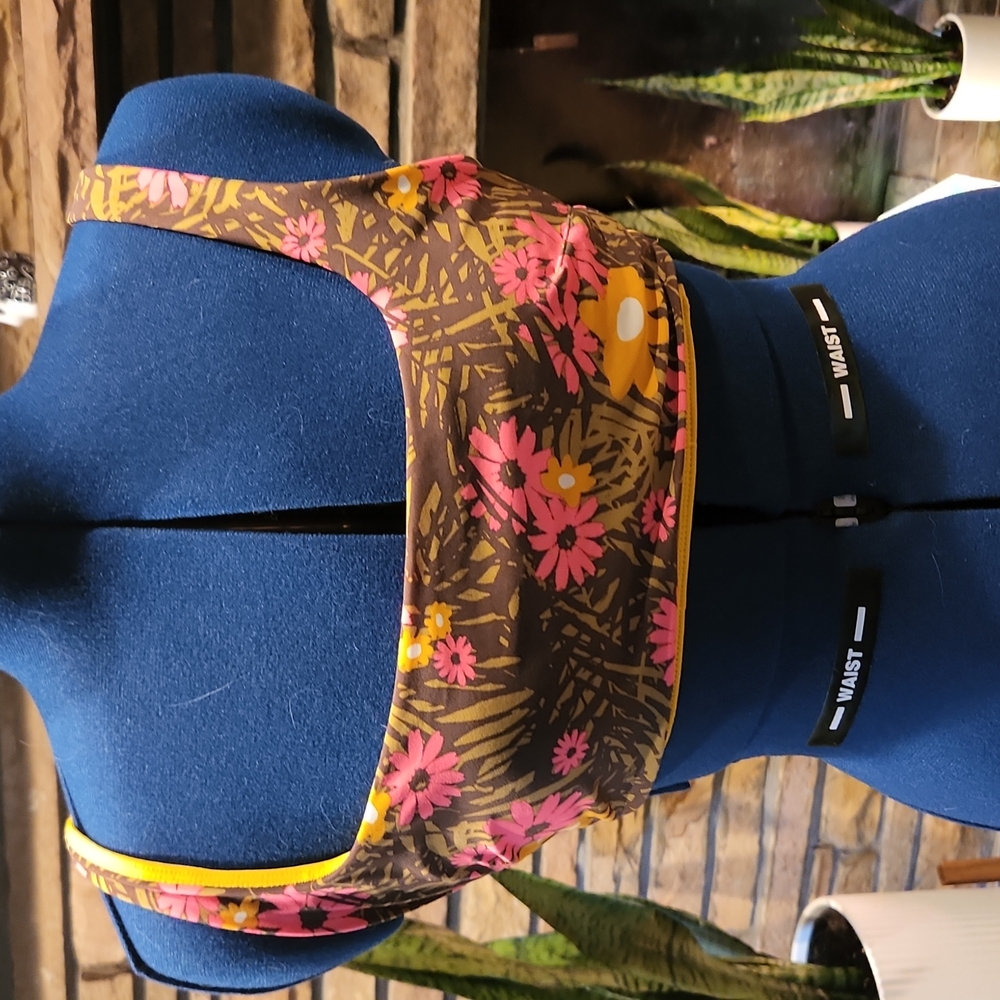 Aerie bikini tip daisy flower green yellow pink white